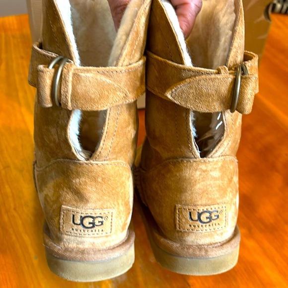 🆕 Remora UGGS - Picture 4 of 7